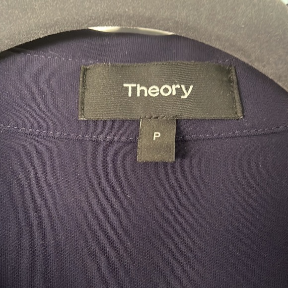 Theory Petite Small woman’s button up blouse - Picture 2 of 5